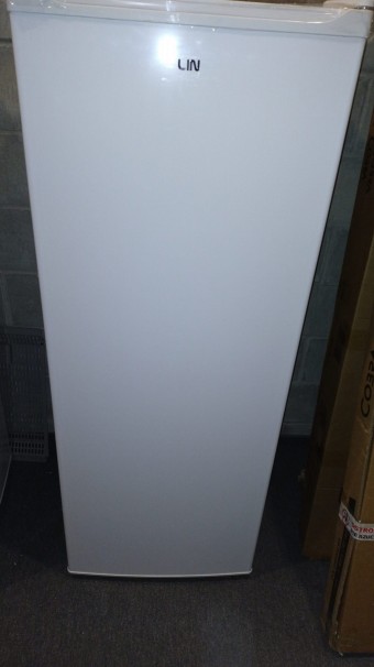 WHITE2506048.jpg